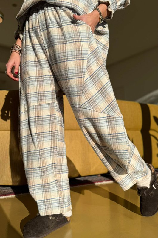 Agnes Plaid Brushed Cotton Barrel Pant Blue